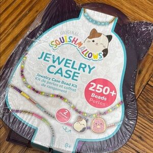 Squishmallows Jewelry Case with Bead Kit